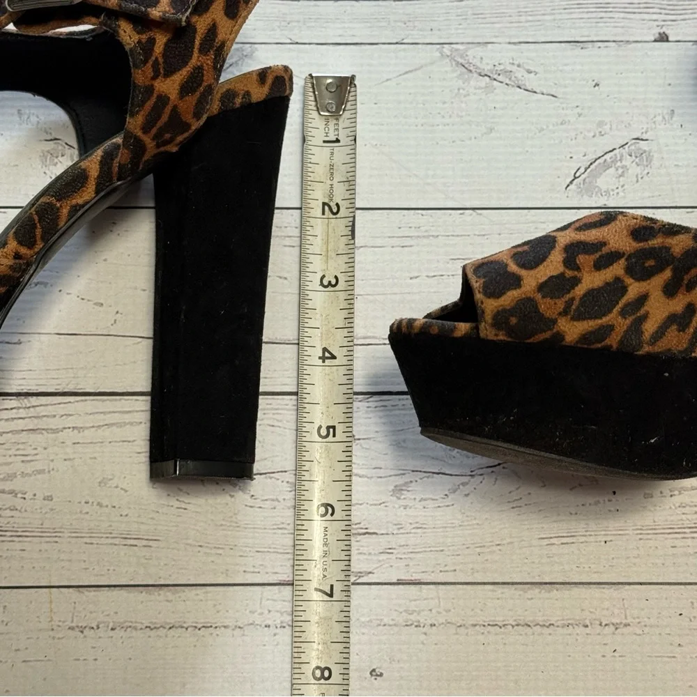 3 for $10 Leopard Print Platform Heels - Picture 7 of 7